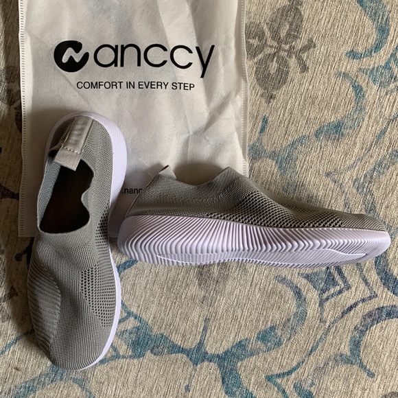Nanccy mesh slip on shoes - Picture 2 of 4